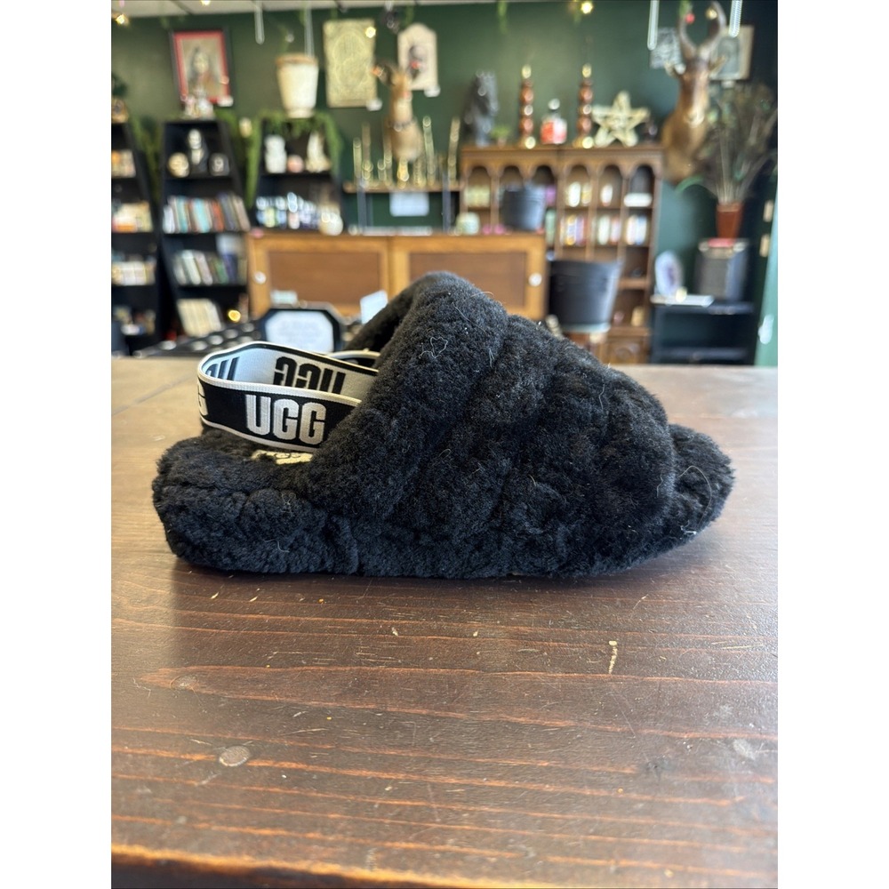 UGG Fluff Yeah Women's Black Slip-On Slide Shearling Fur Logo Strap 9